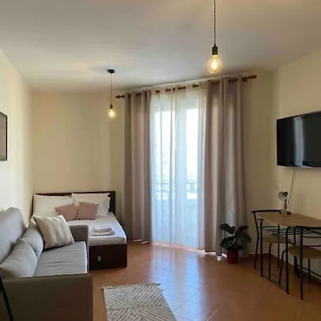 Stadium Apartment25 *